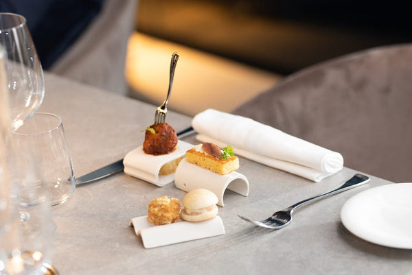 Team-building experience using spice and memory in Marrakesh medina